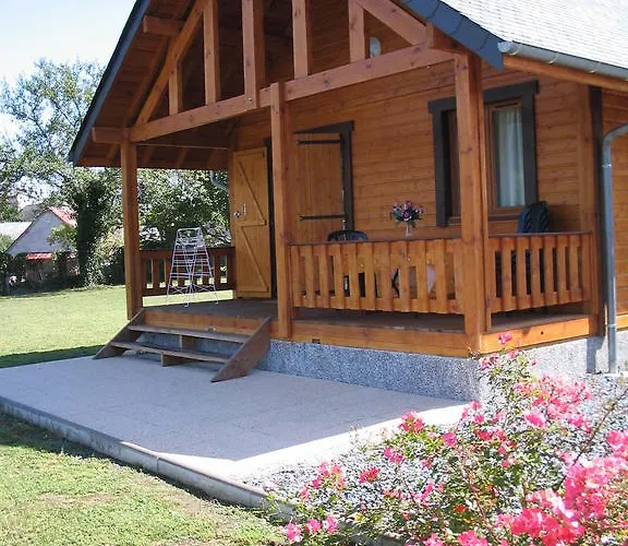 假日公园 拉克小屋假日公园 4*