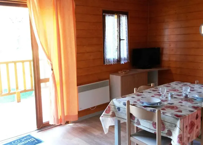 Du 4* Arcizans-Avant